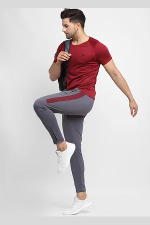 Invincible Men Round Neck Gym T-Shirt