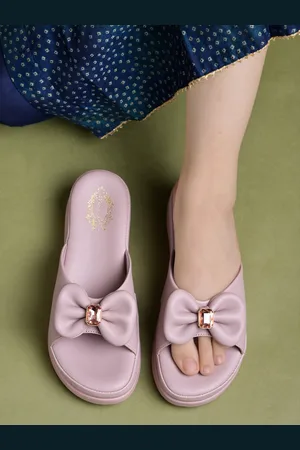 Shoetopia Women Textured Platform Sandals With Bow