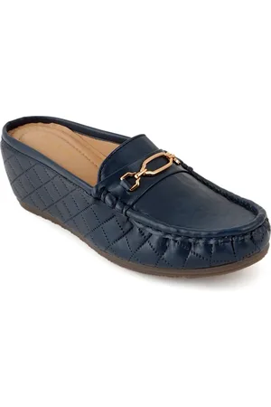 Scentra Women Round Toe Loafers
