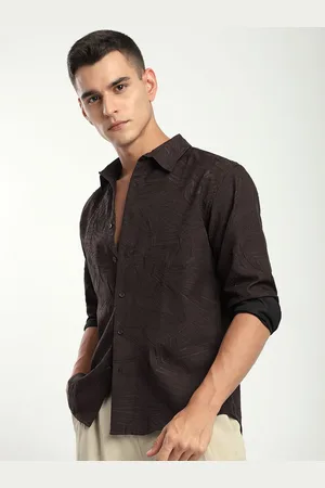Beyoung Men Spread Collar Textured Cotton Casual Shirt