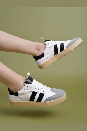 Shoetopia Women Striped Lace-Ups Sneakers