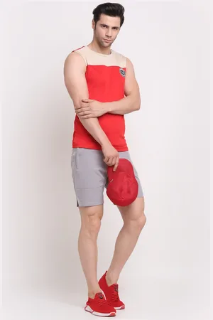Invincible Men Colorblocked Sleeveless Tee
