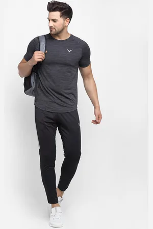 Invincible Men Fitness Tee