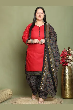 Rajnandini Plus Size Sweetheart Neck Floral Printed Straight Kurta With Salwar & Dupatta