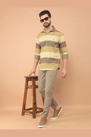 Crimsoune Club Men Classic Spread Collar Colourblocked Cotton Casual Shirt