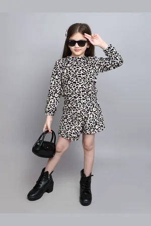 taffykids Girls Printed Top with Shorts