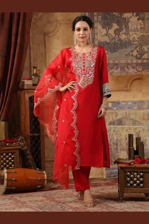 SCAKHI Women Floral Embroidered Regular Dupion Silk Kurta with Trousers & With Dupatta