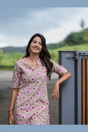 Hay Floral Printed Mandarin Collar Straight Kurta