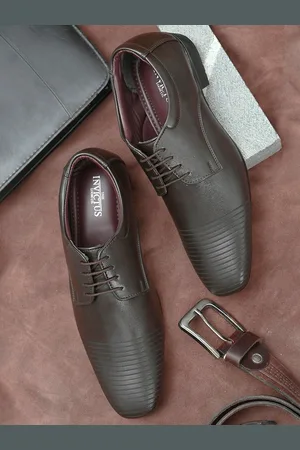 Invictus Men Brown Solid Formal Derbys