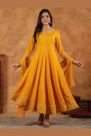 Janasya Women Ethnic Motifs Embroidered Pleated Sequinned Kurta with Trousers & Dupatta
