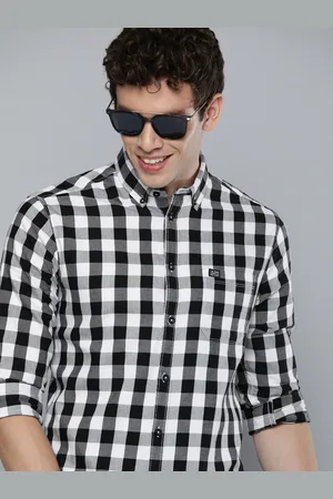 The Indian Garage Co Men White & Black Slim Fit Checked Casual Shirt