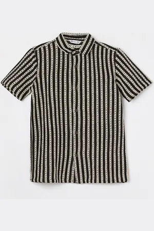 Lifestyle Boys Cutaway Collar Textured Cotton Casual Shirt