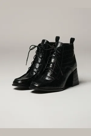 Theater Women Textured Block Heeled Boots