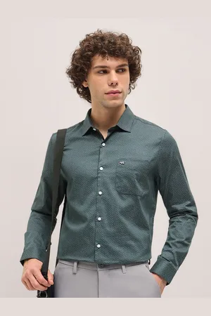The Bear House Men Spread Collar Geometric Printed Cotton Tailored Fit Formal Shirt