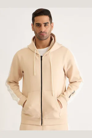 ICONIC Men Colourblocked Hooded Sweatshirt