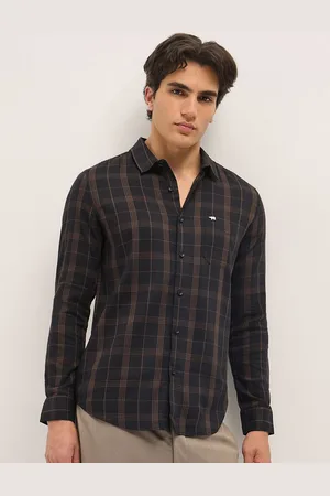 The Bear House Men Slim Fit Opaque Checked Casual Shirt