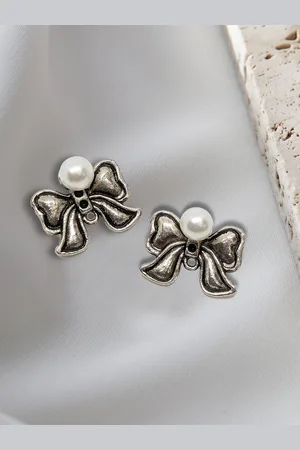 Comet Busters Metal Beaded Bow Studs Earrings