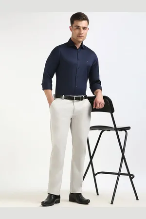 Tommy Hilfiger Men Spread Collar Solid Cotton Slim Fit Formal Shirt