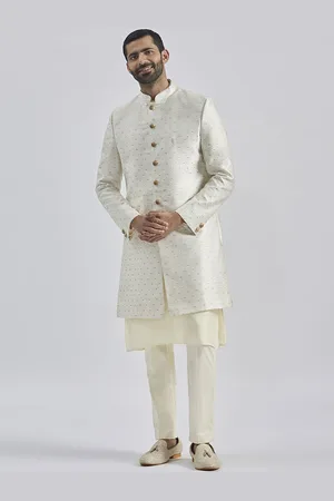Vastramay Men Self-Design Mandarin Collar Sherwani Set
