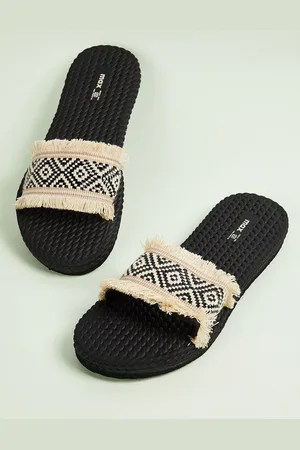 Max Collection Women Open Toe Flats with Laser Cuts