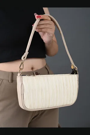 Mast & Harbour Women Bucket Shoulder Bag