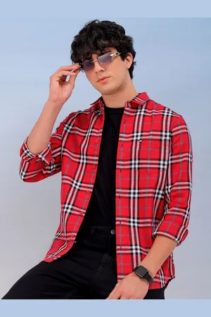 The Indian Garage Co Men Spread Collar Checked Cotton Slim Fit Casual Shirt