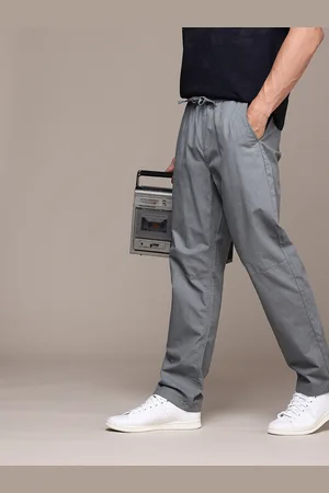 Roadster The Life Co. Men Checked Straight Fit Pure Cotton Chinos Trousers