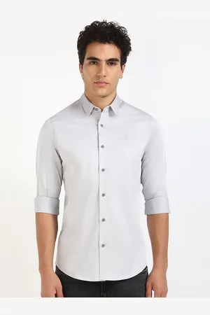 Calvin Klein Men Spread Collar Solid Cotton Slim Fit Casual Shirt