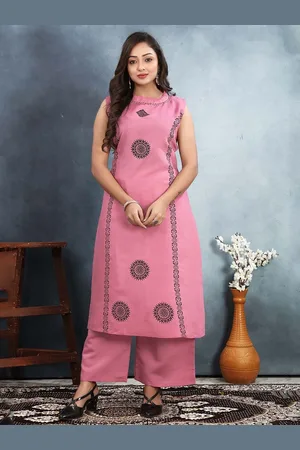 Lilots Women Floral Printed Regular Kurta with Trousers