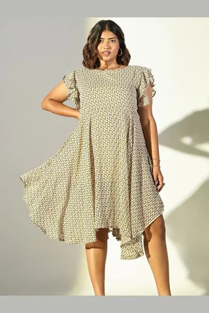 SHOWOFF Women Printed Flutter Sleeve Fit & Flare Dress