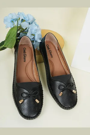 Get Glamr Women Textured Ballerinas With Bows