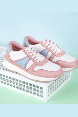 Metro Women Lace - Ups Sneakers