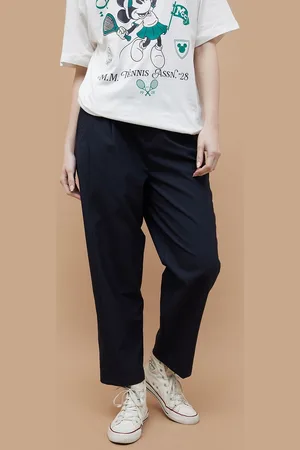 Lifestyle Women Regular Fit Mid-Rise Pleated Trouser