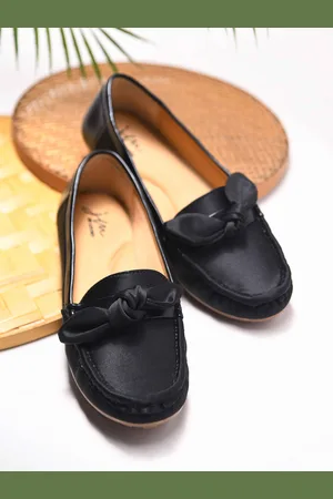 JM Looks Women Round Toe Slip-On Loafers