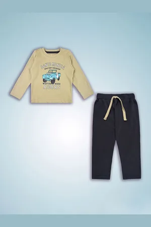 Wish Karo Boys Printed Round Neck Long Sleeves T-Shirt With Trouser