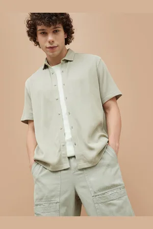 Lifestyle Men Relaxed Fit Spread Collar Textured Cotton Casual Shirt