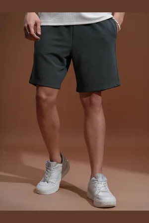 Highlander Men Loose Fit High-Rise Shorts