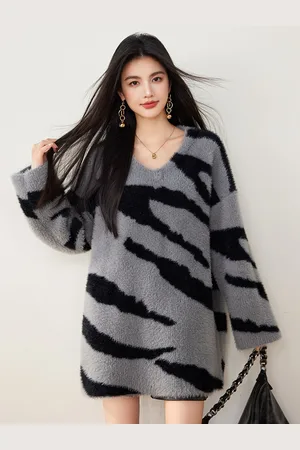 JC Collection Women Colourblocked Pullover