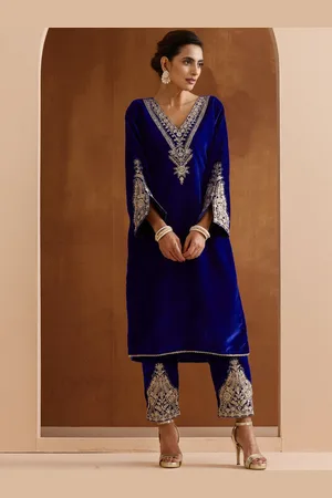 Ishin Women Floral Embroidered Regular Thread Work Velvet Kurta with Trousers