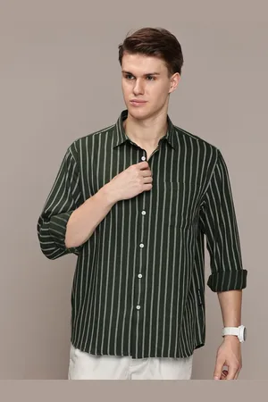 French Connection Men Premium Spread Collar Vertical Striped Cotton Oversized Casual Shirt