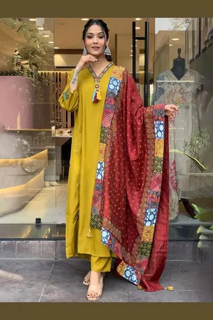 Lilots Floral Embroidered Thread Work Chanderi Silk Kurta with Trousers & Dupatta