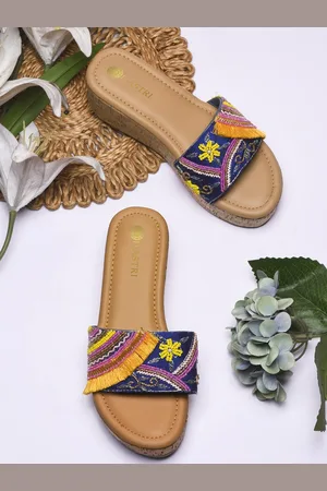 DIVASTRI Party Platform Sandals