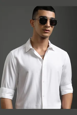 Highlander Men Spread Collar Solid Formal Shirt