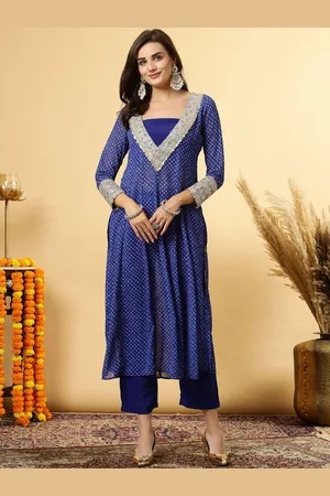 Get Glamr Women Bandhani Yoke Design High Slit Gotta Patti Kurta with Trousers