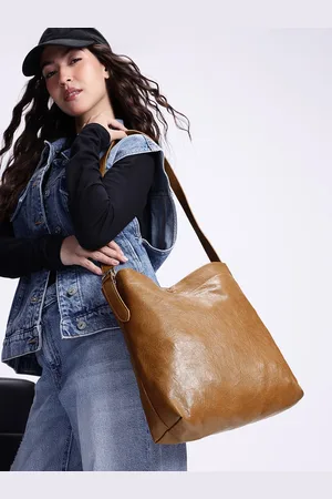 Mast & Harbour Structured Shoulder Bag Comes With Pouch