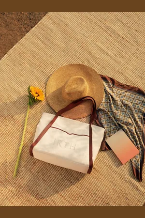 IRTH Textured Oversized Structured Tote Bag