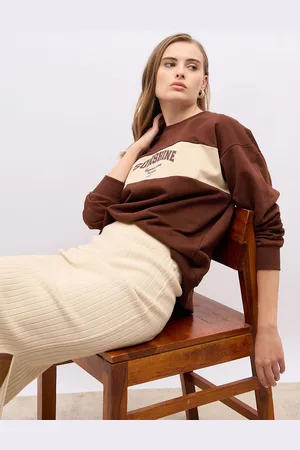 Styli Women Colourblocked Oversized Regular Length Sweatshirt