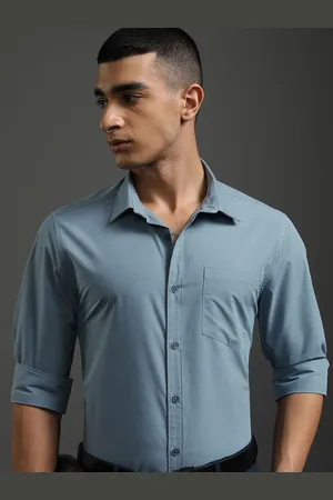 Highlander Men Spread Collar Solid Cotton Slim Fit Formal Shirt