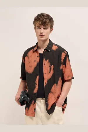 The Bear House Men Spread Collar Abstract Printed Relaxed Fit Casual Shirt