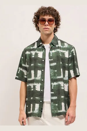 The Bear House Men Spread Collar Abstract Printed Relaxed Fit Casual Shirt